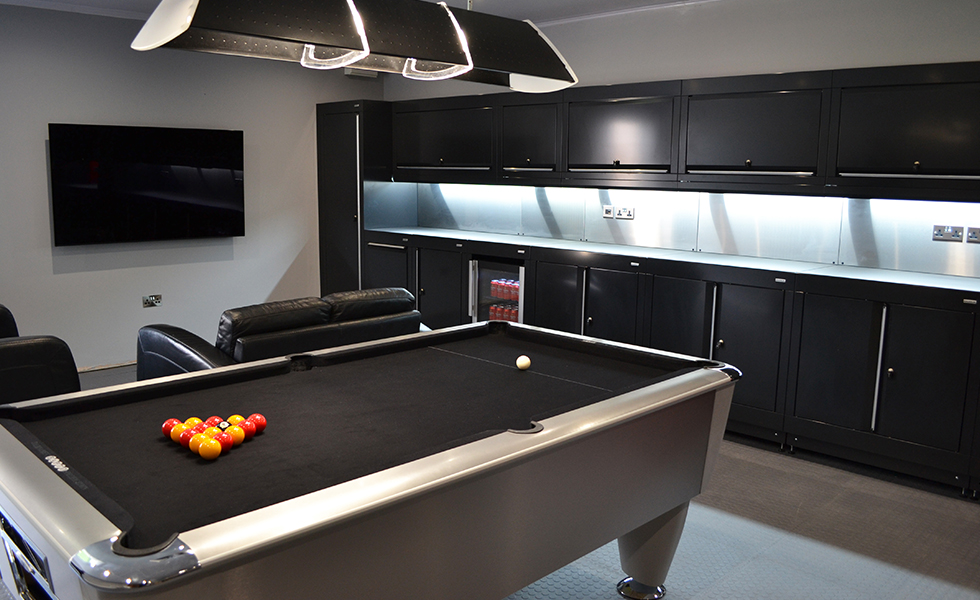 Dura cabinets for a leisure garage